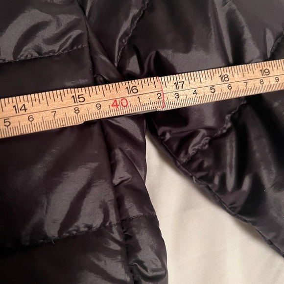 NIKE Hooded Down Puffer Jacket Women's Size XS Asymmetrical Black Winter Coat - Picture 14 of 14